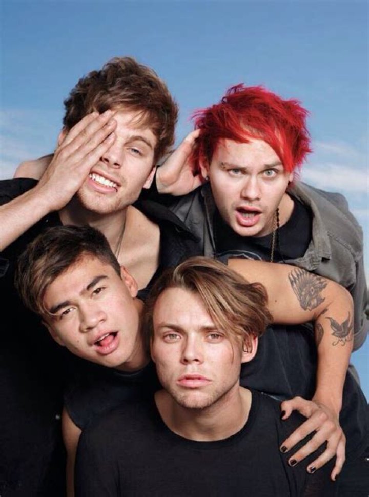 5SOS' Hey Everybody: the 10 funniest moments 1
