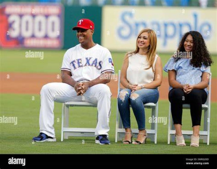 Adrian Beltre, Sandra Perez's Husband