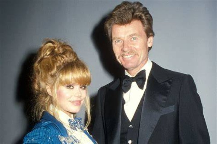 Charo Bio, Age, Son, Husband, Plastic Surgery, Wiki, Body Measurement