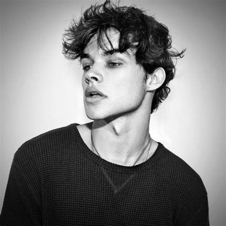Curran Walters