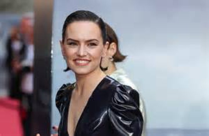 Daisy Ridley Makes Her Musical Debut 1