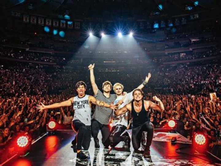 Fans React: 5SOS at Madison Square Garden