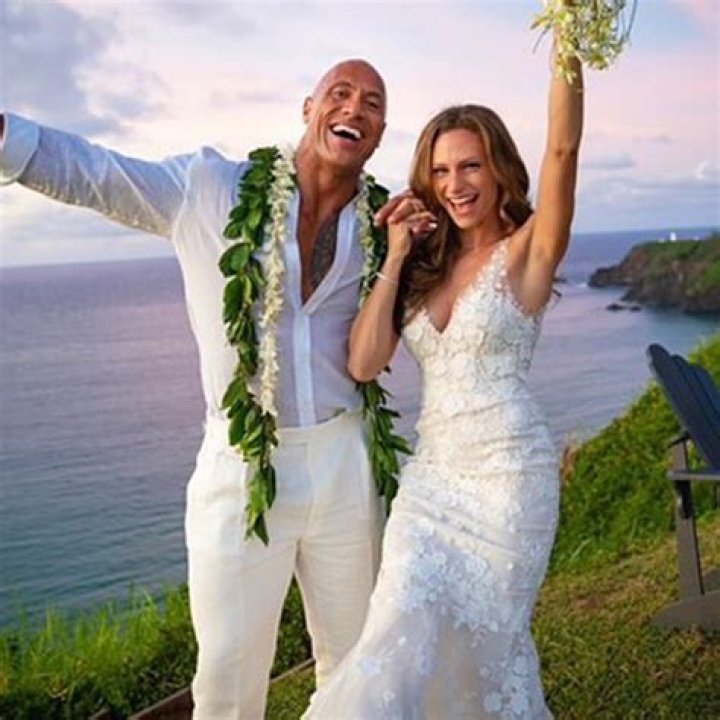 Lauren Hashian, Dwayne Johnson's Girlfriend