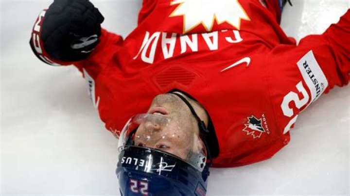 Ryan Lindgren