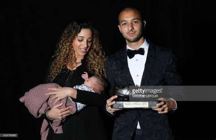 Sofiane Hanni’s Girlfriend: Who is Sofiane Hanni Dating?