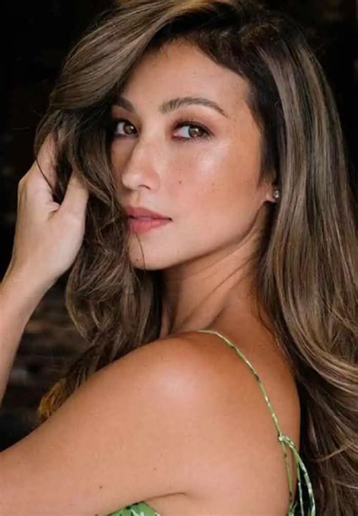 Solenn Heussaff Net Worth, Age, Height, Bio, Birthday, Wiki!